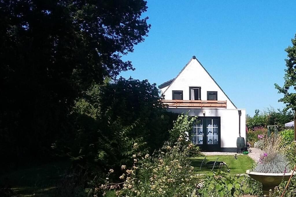 Zonnig Appartement Maasbommel. Exterior foto